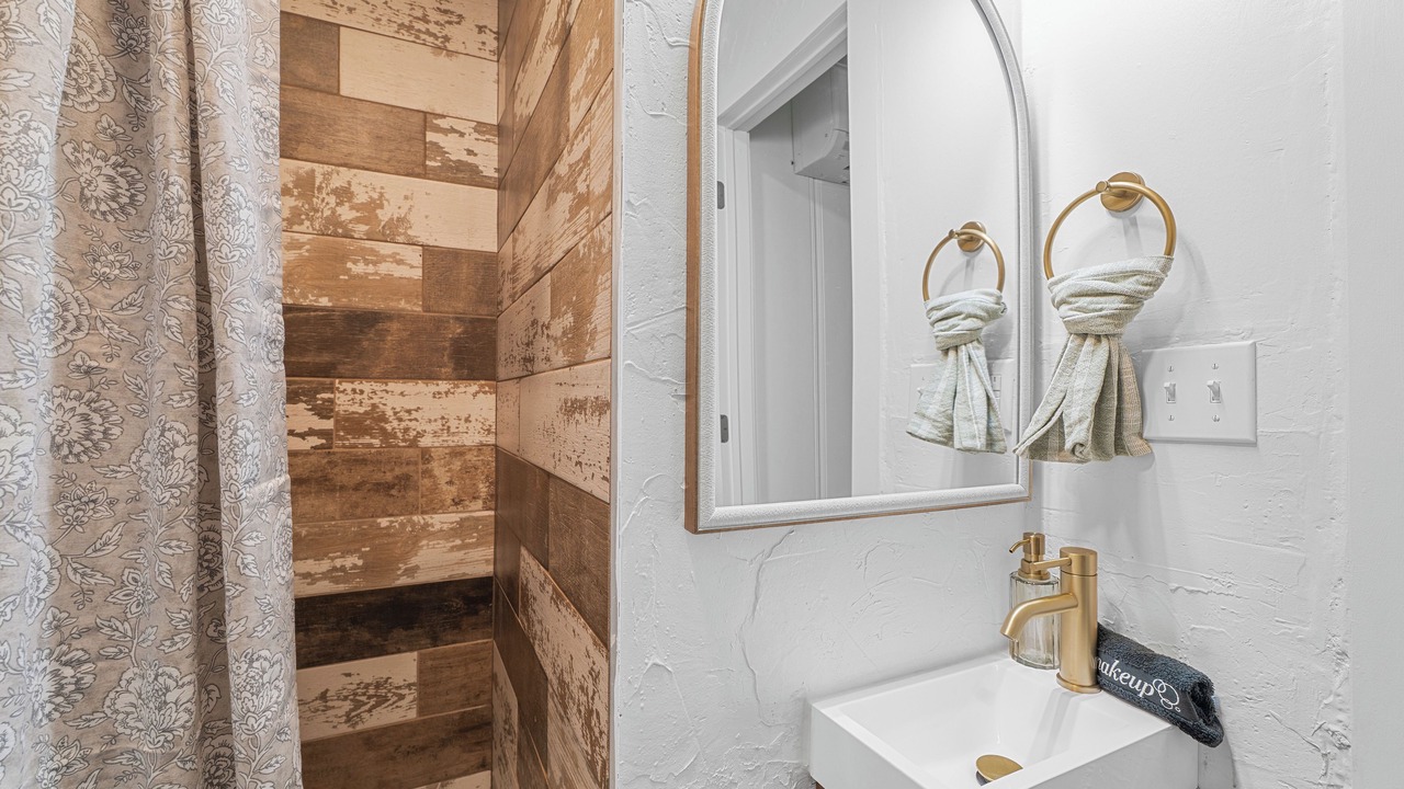Photo of Bathroom in Rockaway Beach