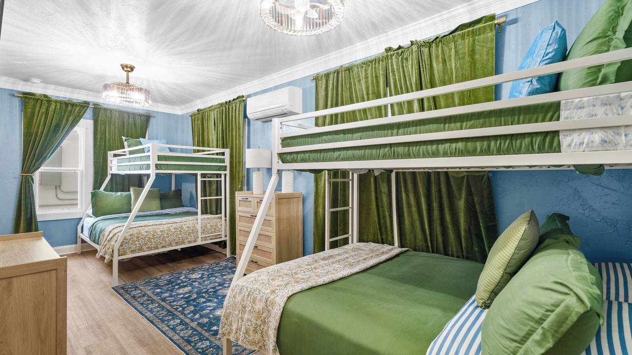 Photo of Bedroom in Rockaway Beach