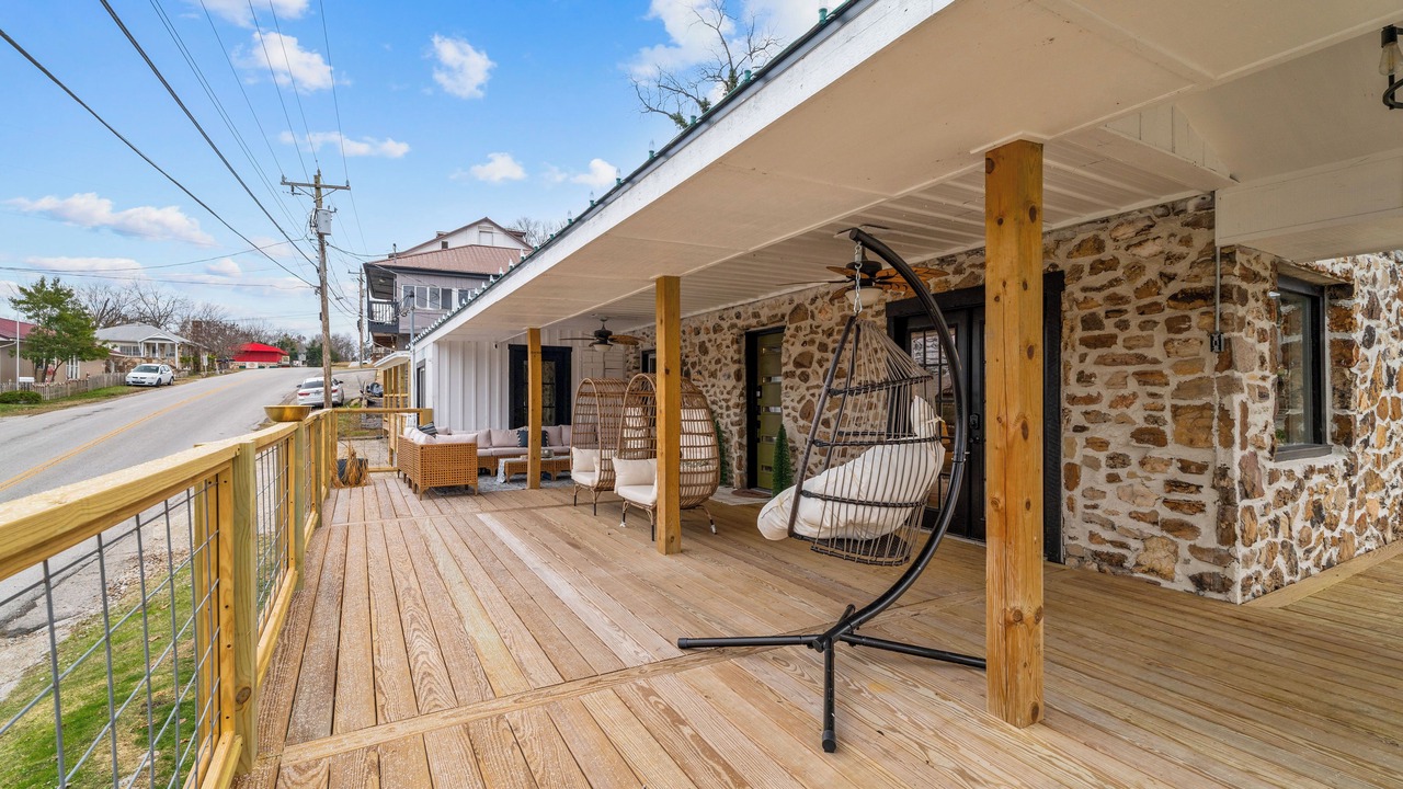 Photo of Patio Balcony in Rockaway Beach