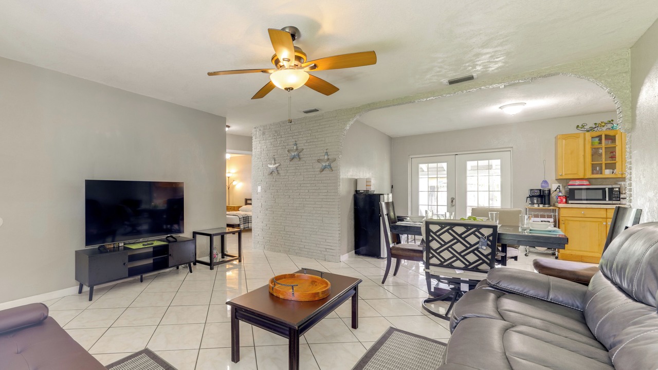 Photo of Bedroom in Miramar