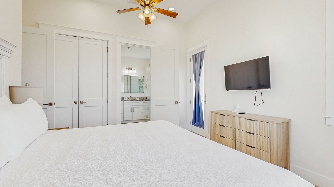 Photo of Bedroom in Galveston