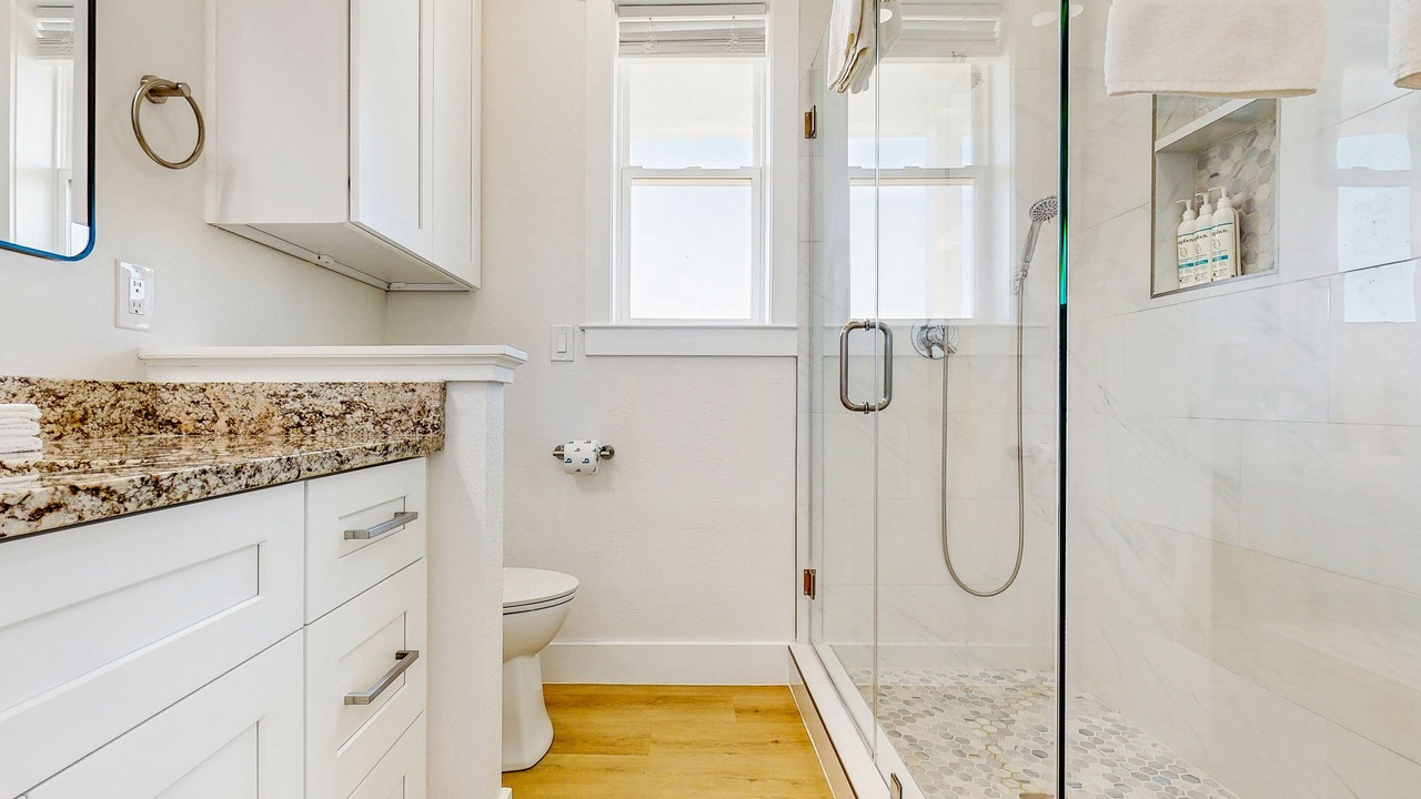 Photo of Bathroom in Galveston
