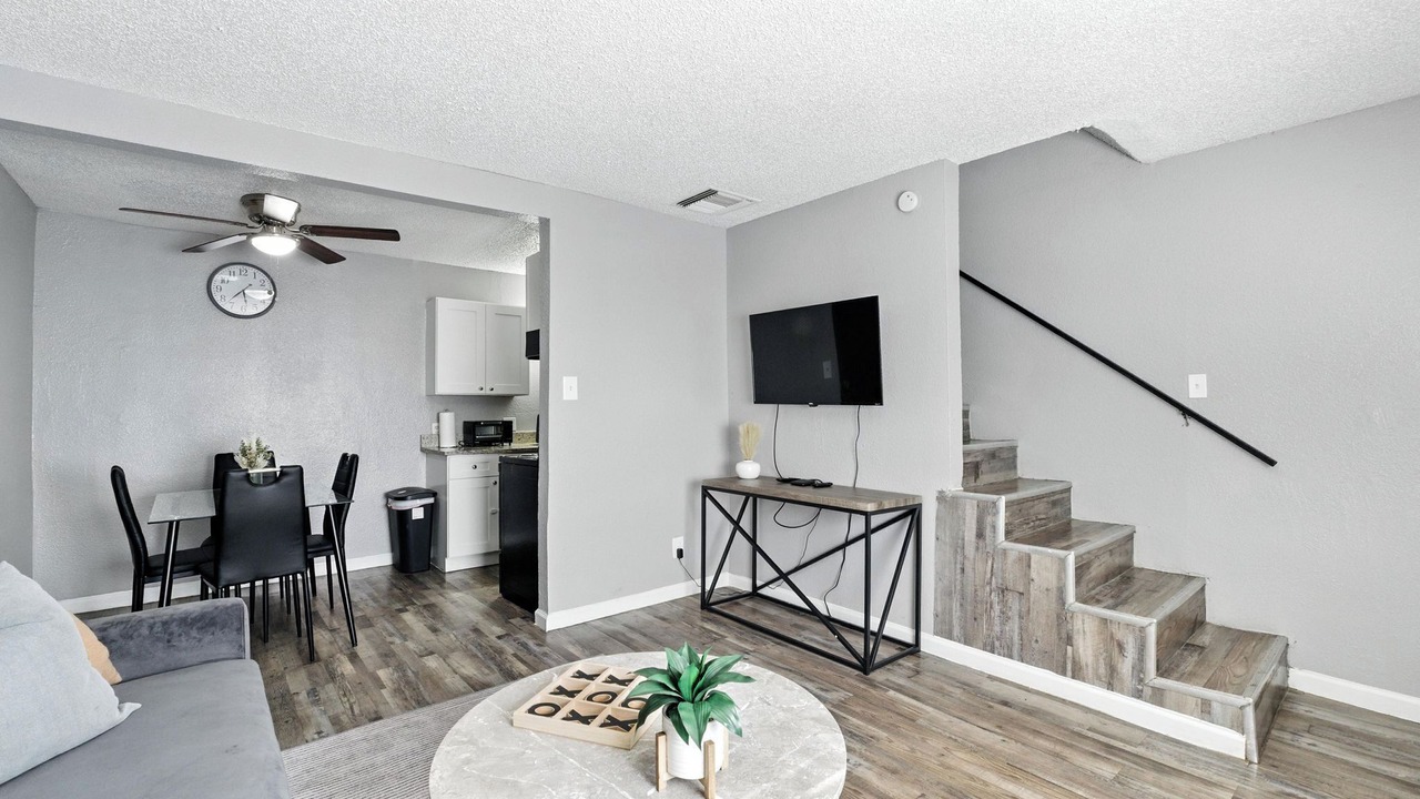 Photo of Livingroom in South Arlington