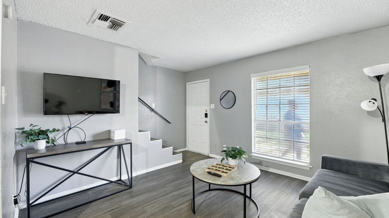 Photo of Livingroom in South Arlington