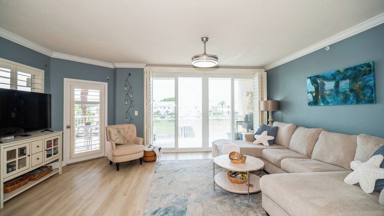 Photo of Livingroom in Port Canaveral