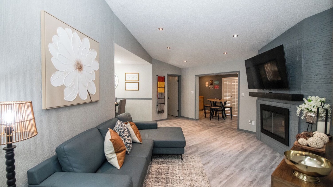 Photo of Livingroom in Biggs Field