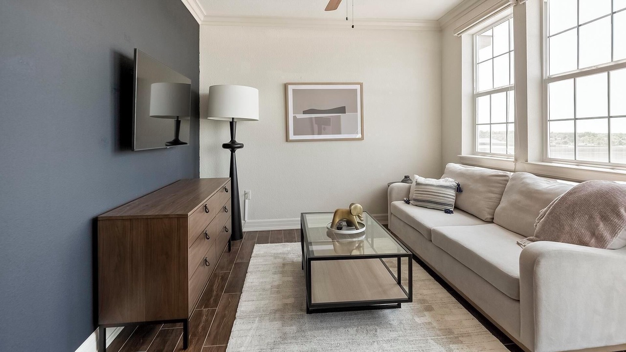 Photo of Livingroom in Overland Park
