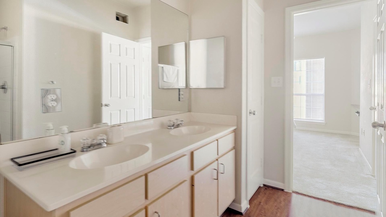 Photo of Bathroom in Southbelt/Ellington