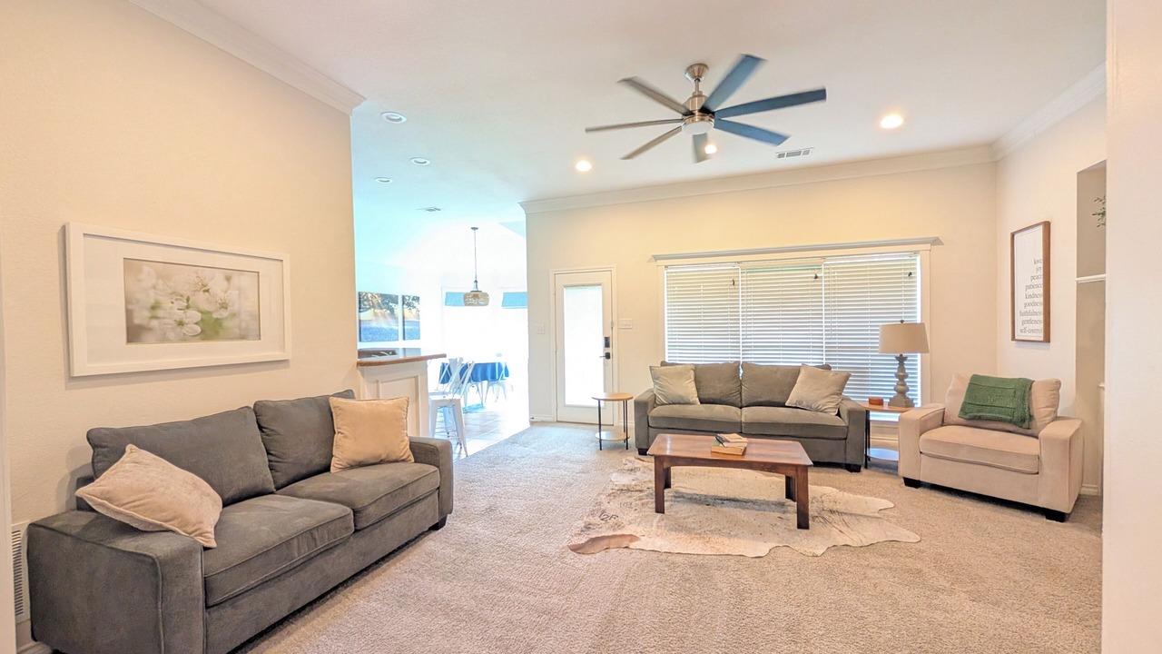 Photo of Livingroom in Keller