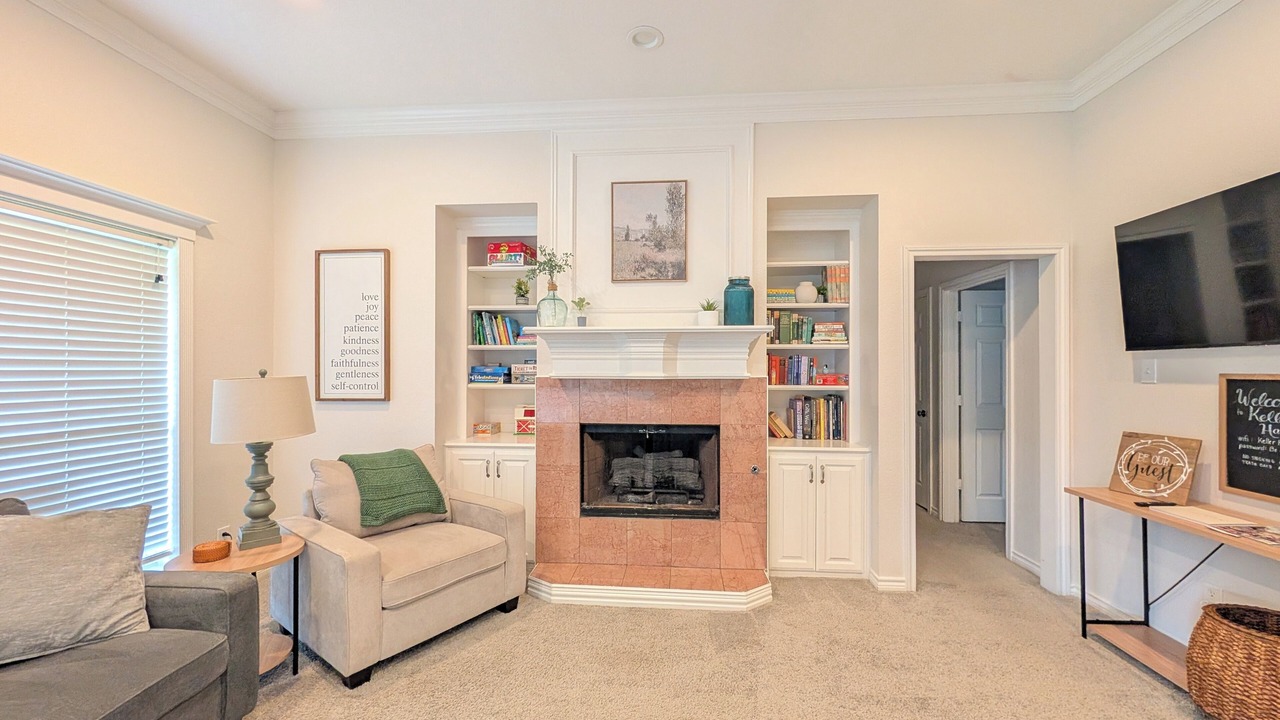 Photo of Livingroom in Keller
