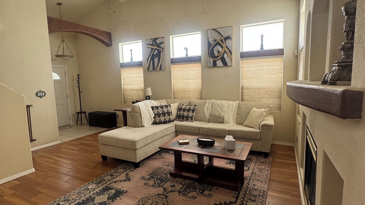 Photo of Livingroom in Northeast Heights