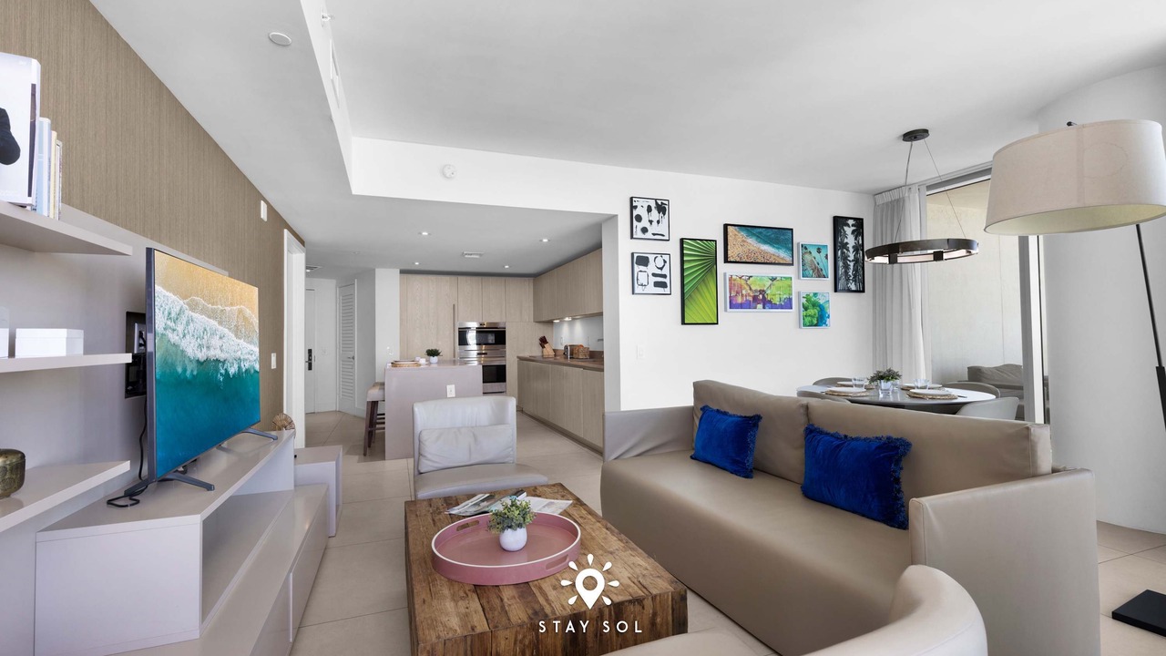 Photo of Livingroom in Hollywood South Central Beach