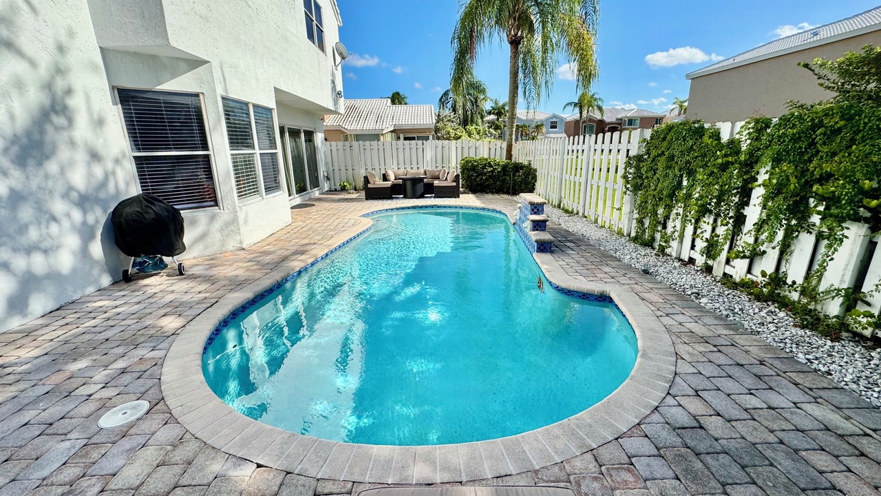 Photo of Outdoor in Pembroke Pines