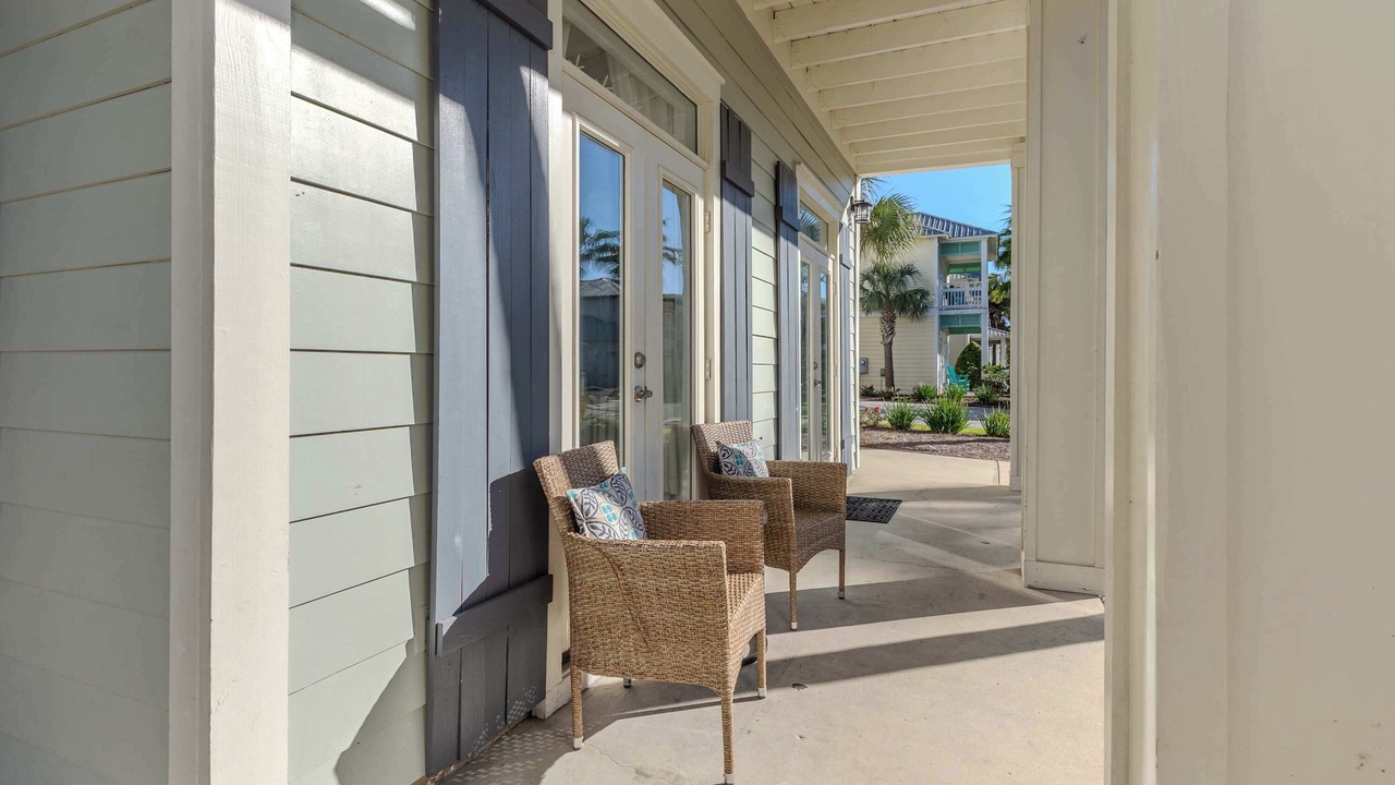 Photo of Outdoor in Emerald Waters Village