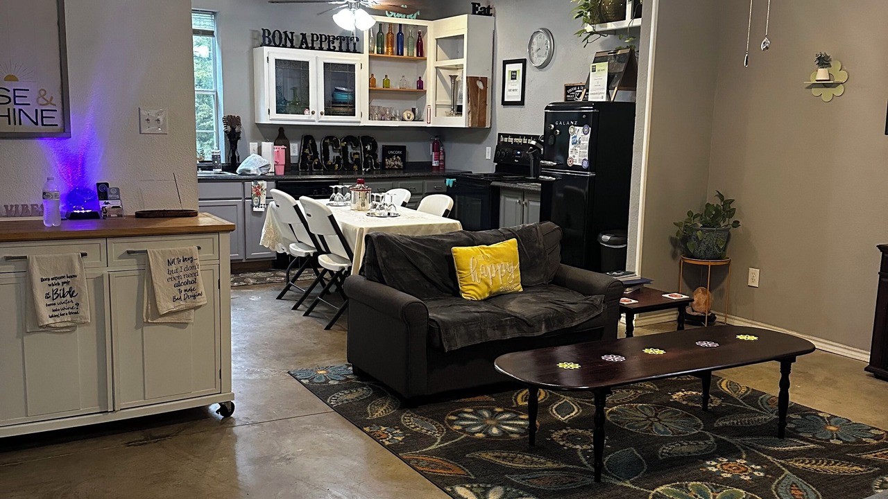Photo of Livingroom in Weston
