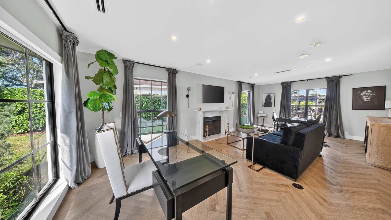 Photo of Livingroom in East Fort Lauderdale