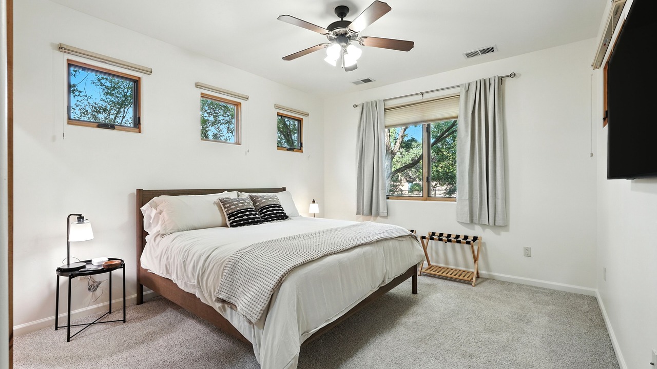 Photo of Bedroom in Corrales