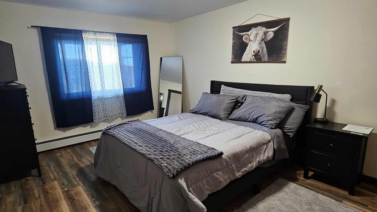 Photo of Bedroom in Richmond Hill Corridor