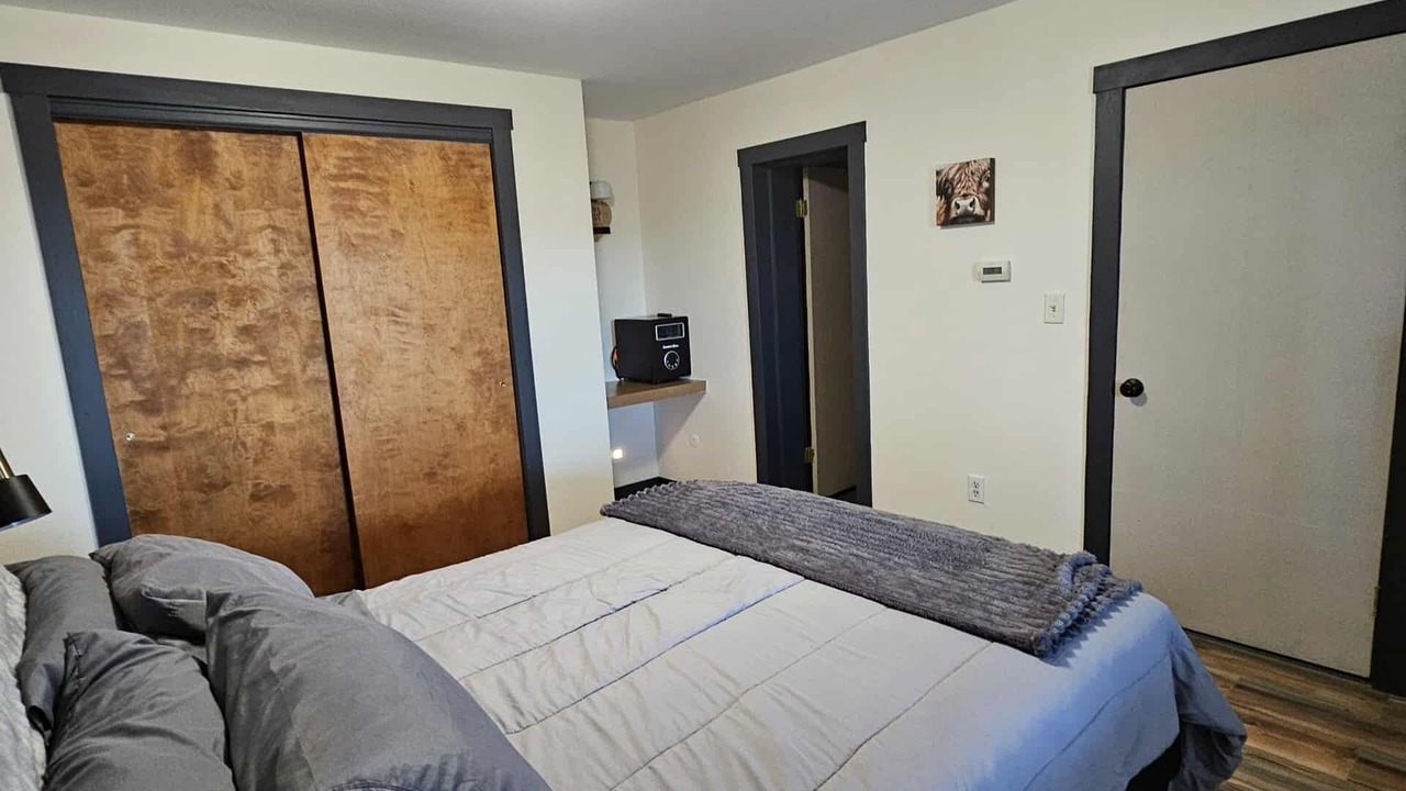 Photo of Bedroom in Richmond Hill Corridor