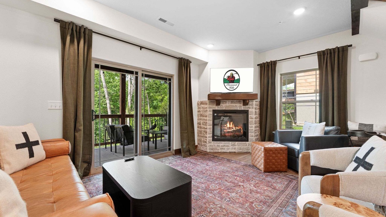 Photo of Livingroom in Hollister