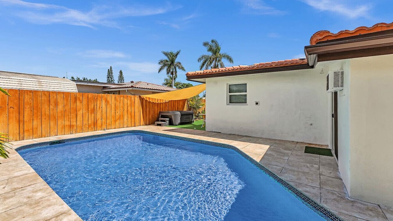 Photo of Outdoor in Coral Ridge Isles