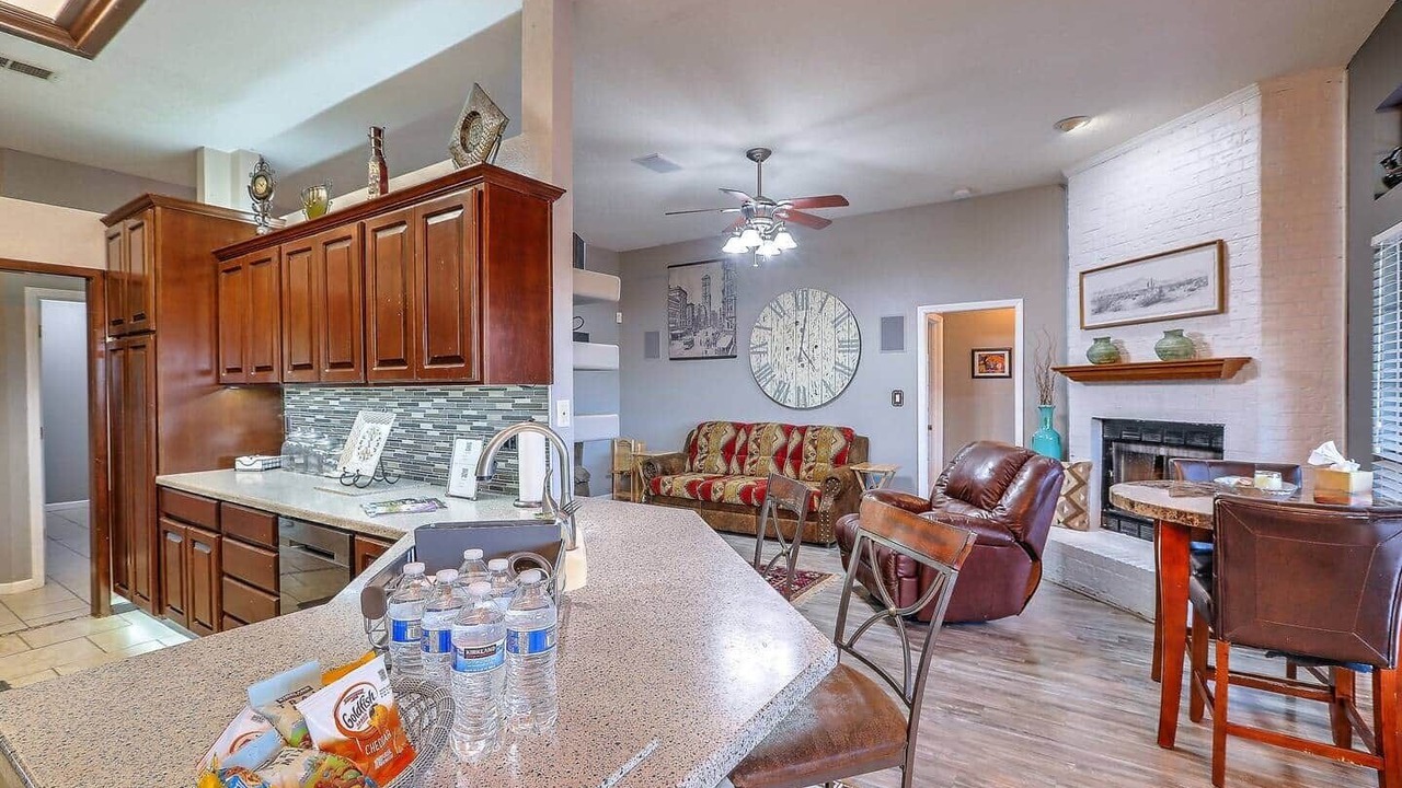 Photo of Livingroom in Alban Hills