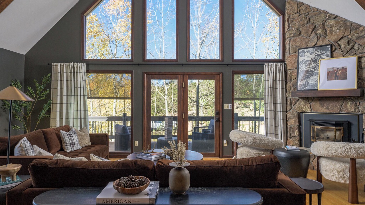 Photo of Livingroom in Bailey