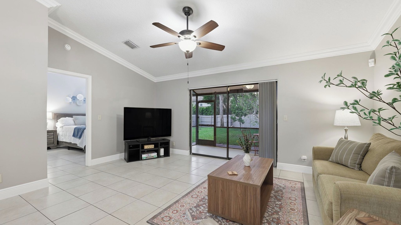 Photo of Bedroom in Greenview Shores