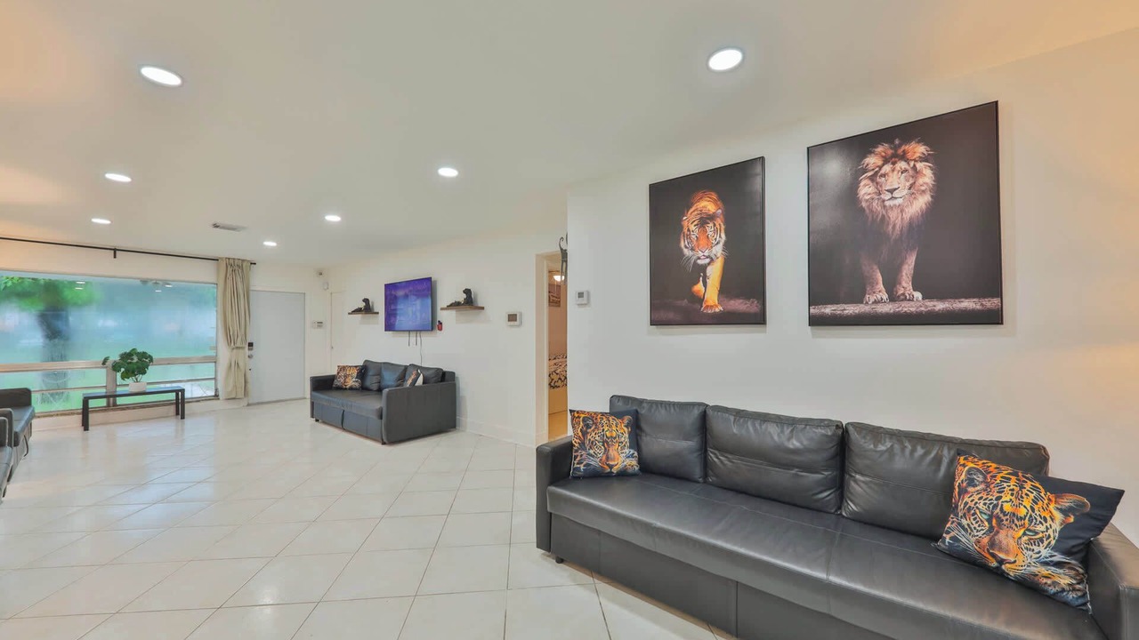 Photo of Livingroom in Hollywood Hills