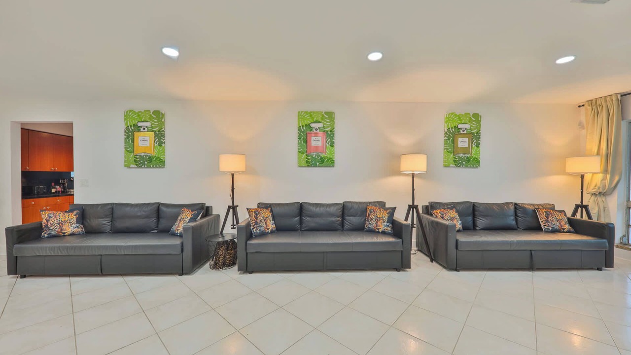 Photo of Livingroom in Hollywood Hills