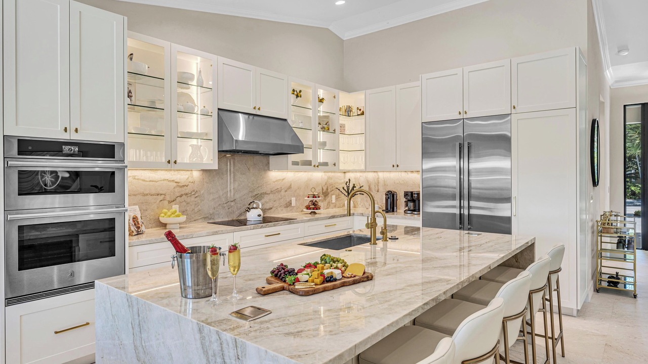 Photo of Kitchen in Lauderdale Beach