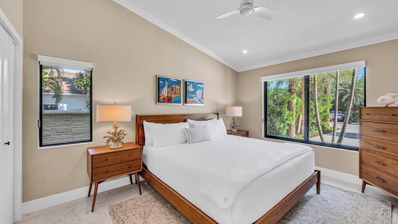 Photo of Bedroom in Lauderdale Beach