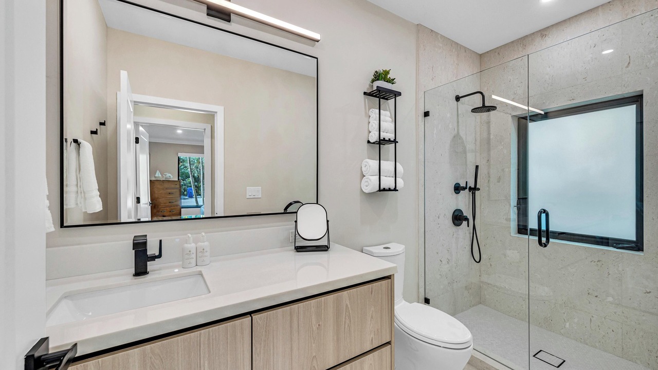 Photo of Bathroom in Lauderdale Beach