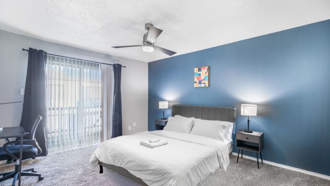 Photo of Bedroom in Central Arlington