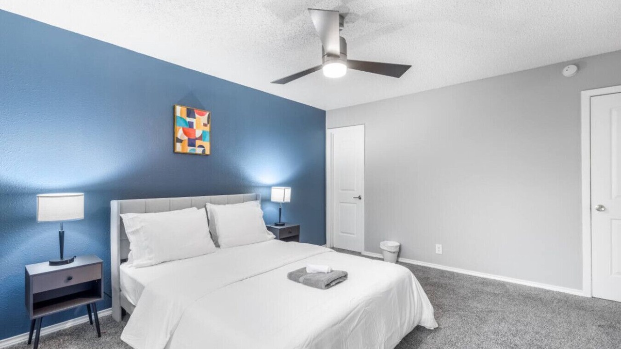 Photo of Bedroom in Central Arlington