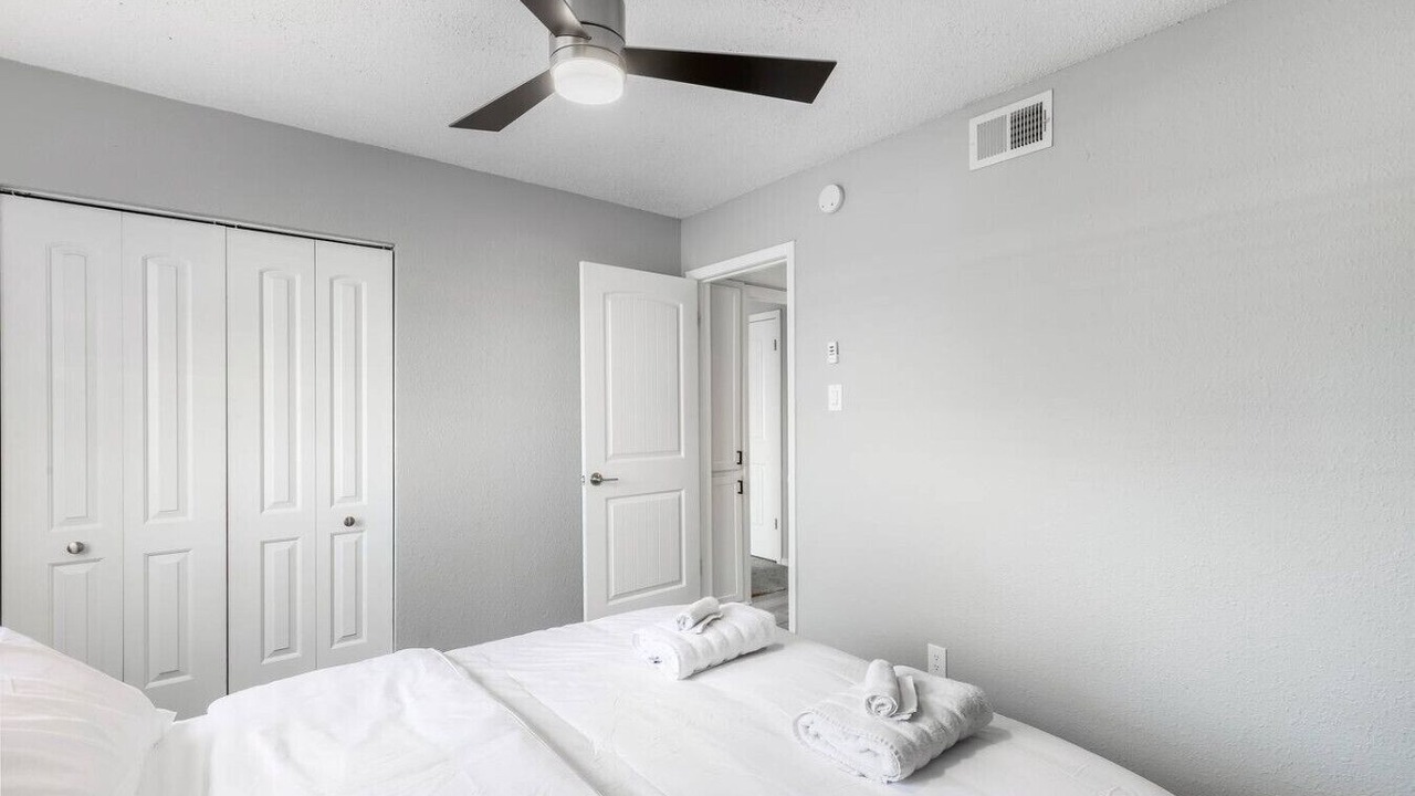 Photo of Bedroom in Central Arlington