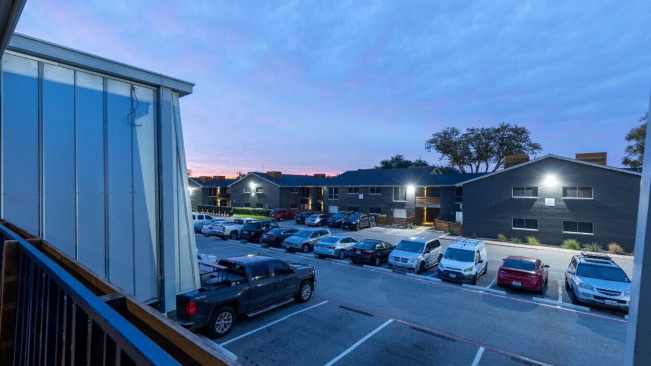 Photo of Outdoor in Central Arlington