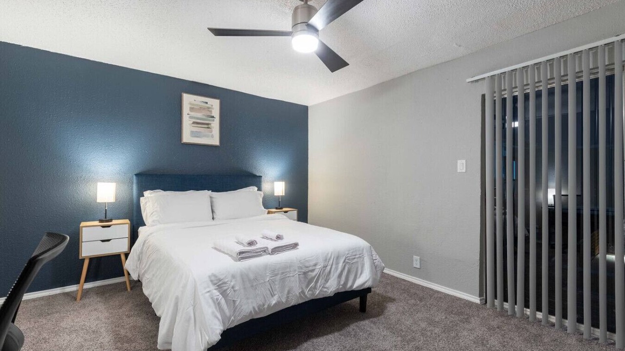 Photo of Bedroom in Central Arlington