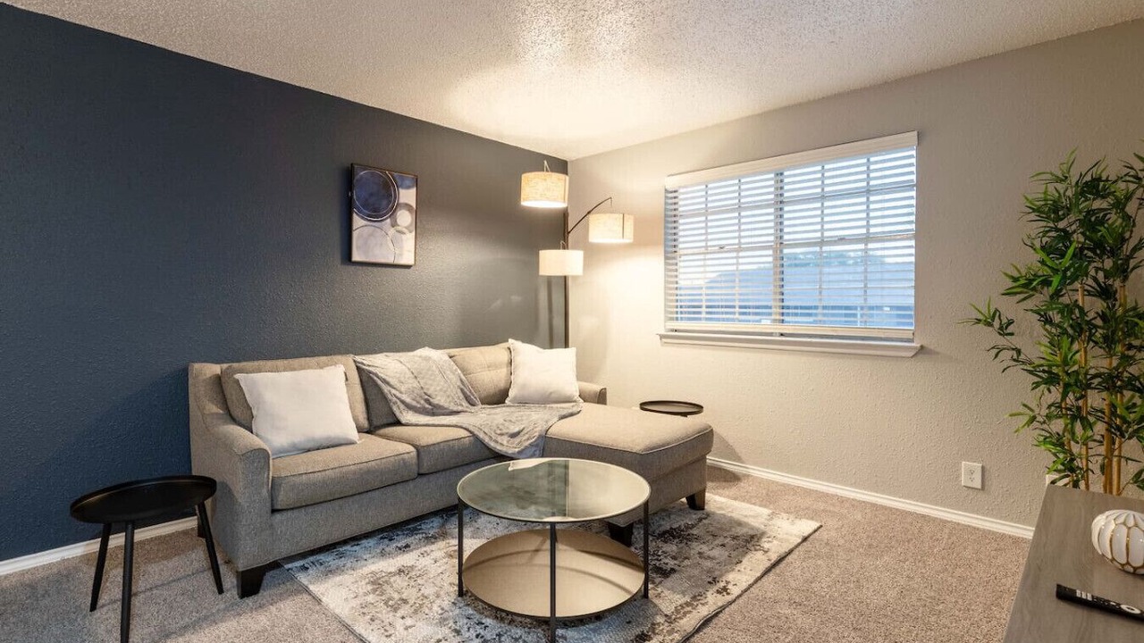 Photo of Livingroom in Central Arlington