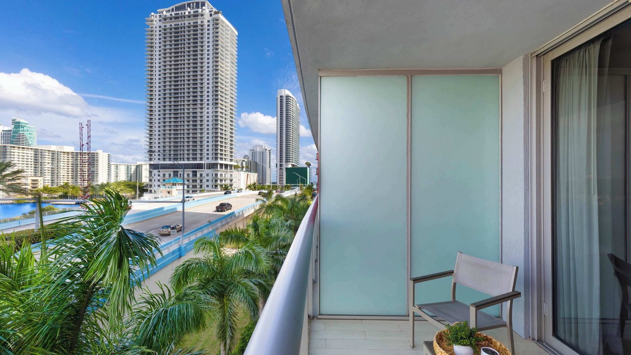Photo of Patio Balcony in Hallandale Beach