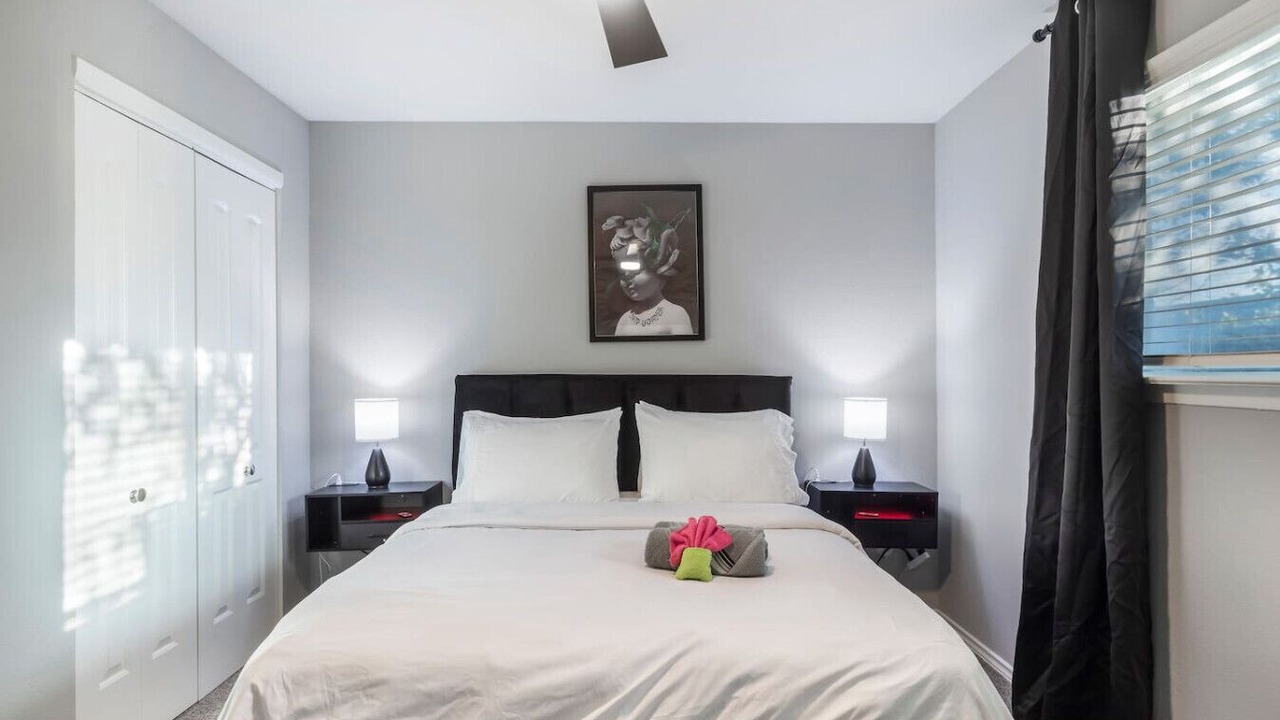 Photo of Bedroom in Central Arlington