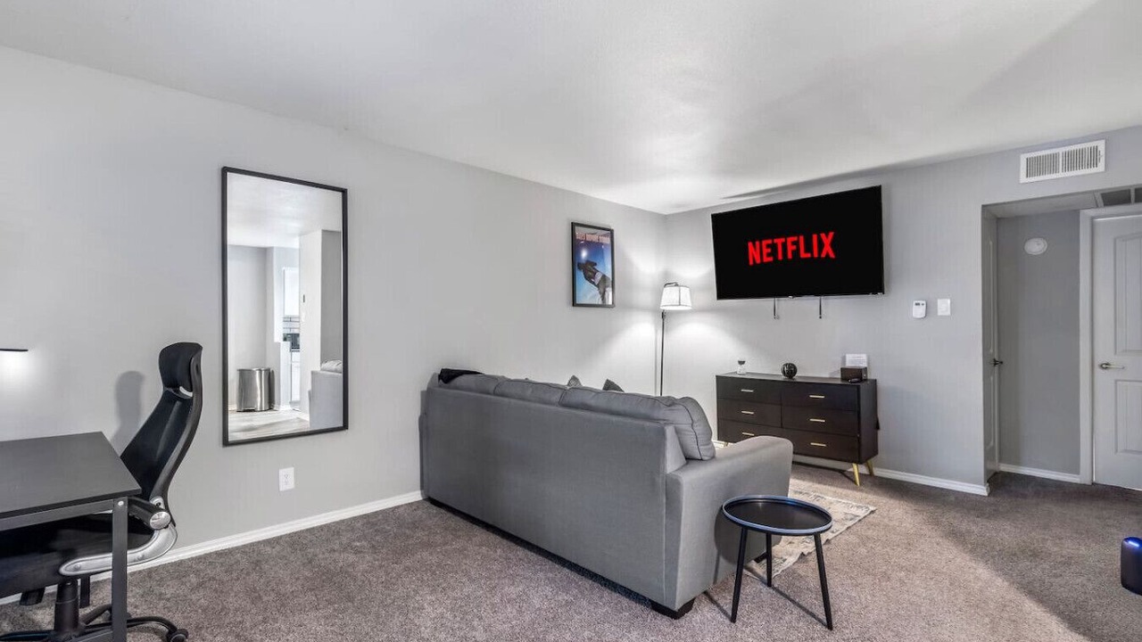 Photo of Livingroom in Central Arlington