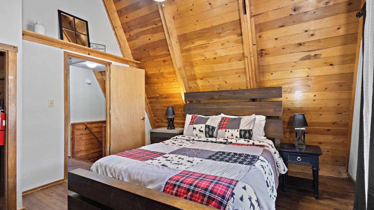 Photo of Bedroom in Red River