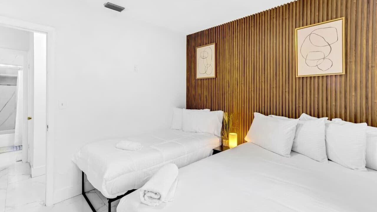 Photo of Bedroom in Hallandale Beach