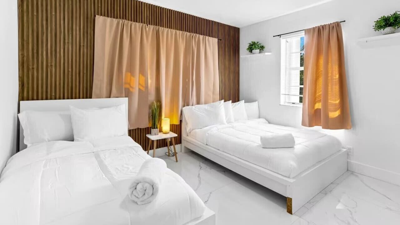 Photo of Bedroom in Hallandale Beach