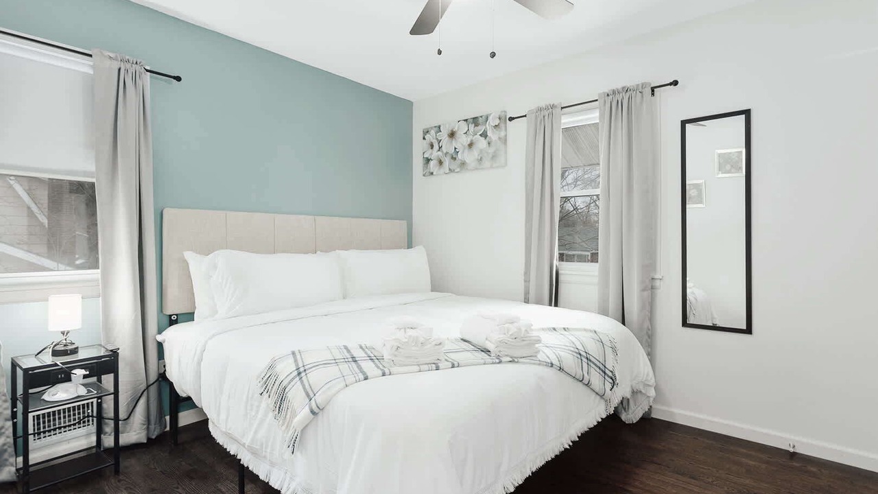 Photo of Bedroom in Lee's Summit