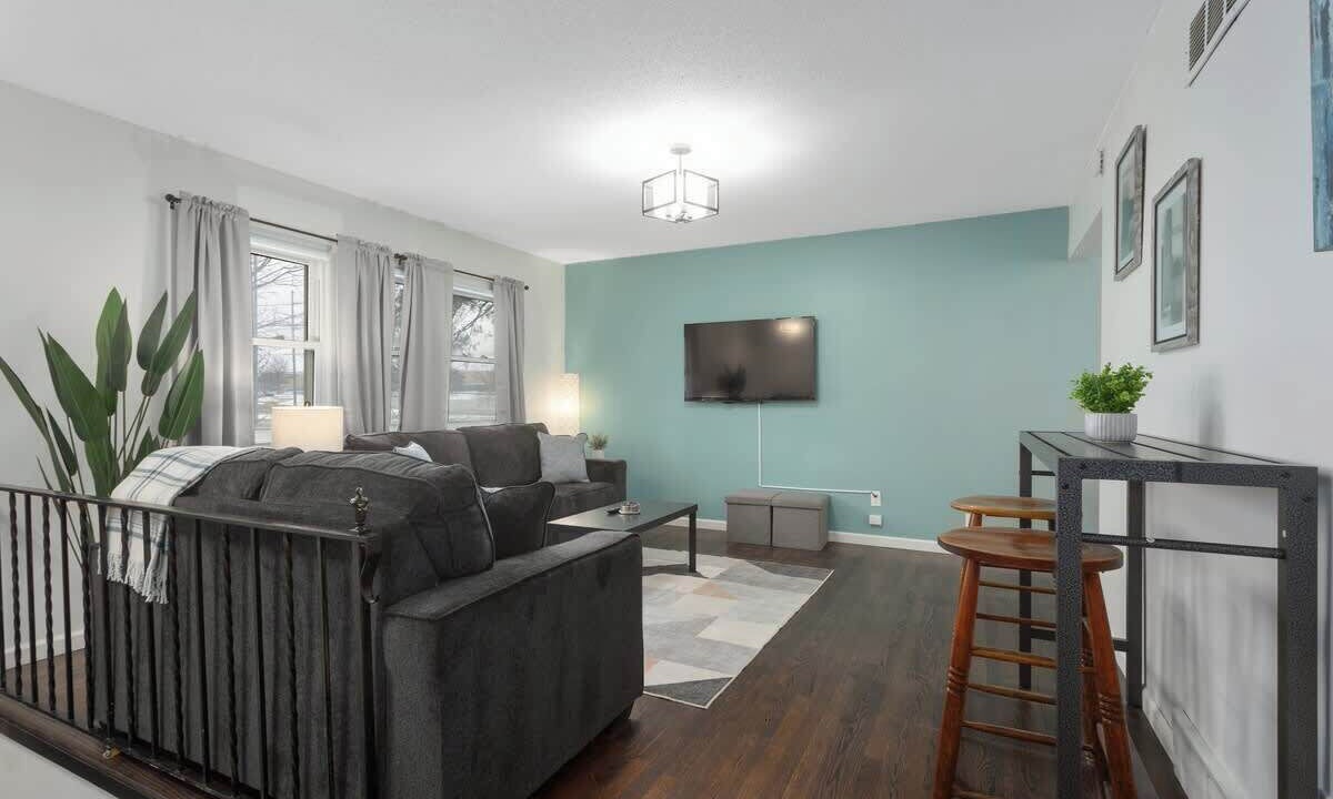 Photo of Livingroom in Lee's Summit