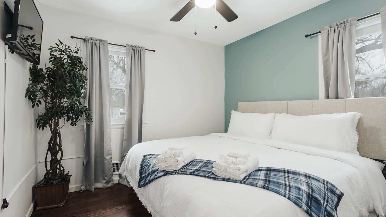 Photo of Bedroom in Lee's Summit