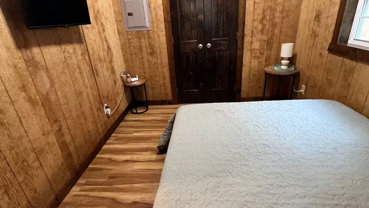 Photo of Bedroom in Mabank