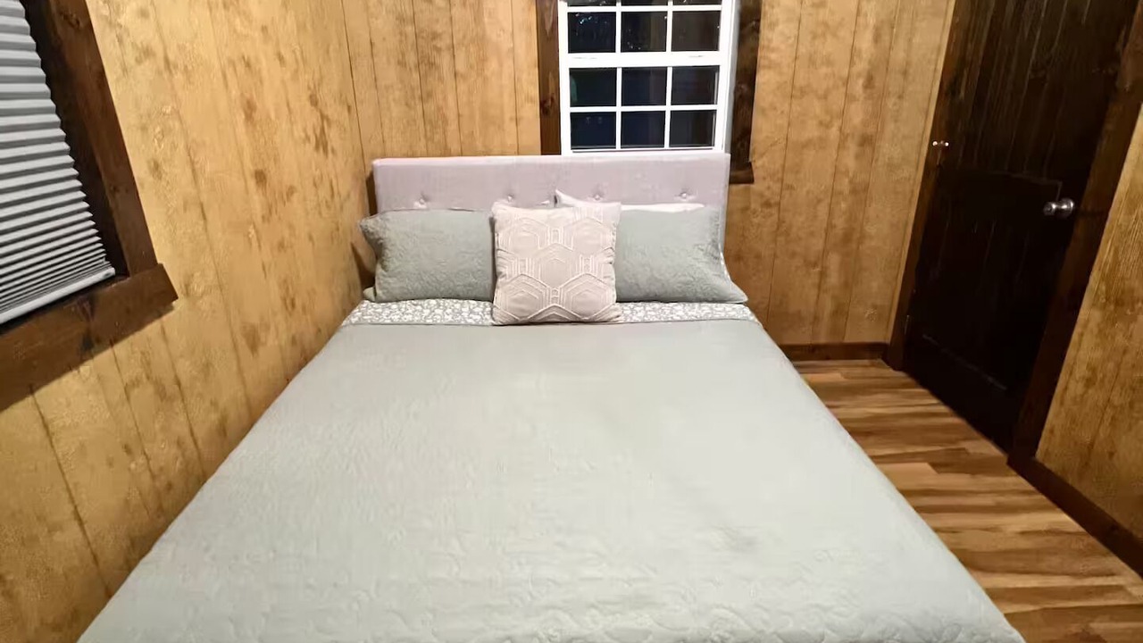 Photo of Bedroom in Mabank